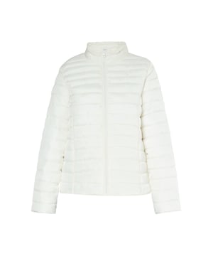Starten Sie glänzend in die Wintersaison und machen Sie die wattierte Steppjacke von ICEBOUND zu Ihrem Begleiter. Das schimmernde Obermaterial verleiht der Jacke eine tolle Optik, während die mit synthetischem Füllmaterial ausgestatteten Kammern für eine ideale Isolierung sorgen. Der hohe Stehkragen ist ebenfalls gefüttert und schützt vor Wind und Nässe. Seitliche Reißverschlusstaschen runden das Design ab.  Steppjacke