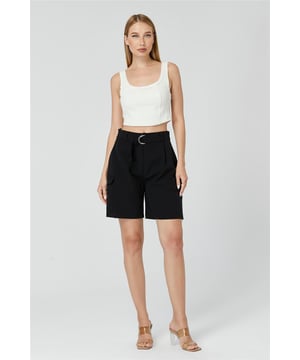 Die sorgfältig gestaltete Openwear-Kollektion von Homestore wurde entwickelt, um Ihren modernen und eleganten Stil bestmöglich zu unterstreichen. Unsere Produkte verbinden Raffinesse mit Komfort und bestehen aus hochwertigen Stoffen, die sich ideal für den Alltag oder besondere Anlässe eignen. Mit ihrer atmungsaktiven und leichten Struktur sind diese Designs für jede Jahreszeit geeignet und bieten vielseitige Styling-Möglichkeiten, wodurch sie zu einem unverzichtbaren Bestandteil Ihrer Garderobe werden.

Homestore verleiht der Modewelt mit seiner Liebe zum Detail und zeitlosen Designs eine einzigartige Note. Unsere Produkte sind mit eleganten Schnitten, modernen Linien und Langlebigkeit gefertigt, um den Stil jeder Frau perfekt zu ergänzen. Von klassisch bis modern bieten diese Stücke Komfort und Ästhetik in einem.