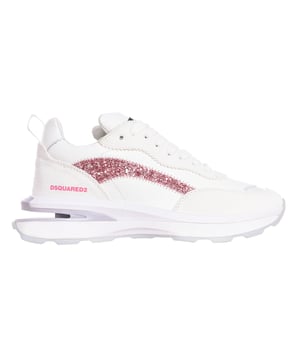 Dsquared2 sports shoes.
 Mid-height sports shoes, ideal for everyday wear.
 Comfortable and breathable fabric.
 Brand name engraved on the side and on the tongue.
 Adjustable with laces.
 Composition: Exterior: Leather; Interior: Leather; Sole: Synthetic
 Care:
Do not put in washing machine.
 Clean with a damp cloth.
 Do not use bleach.
 Do not use dryer.