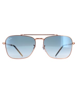 Ray-Ban Square Unisex Rose Gold Blue Gradient RB3636 Las nuevas gafas de sol Caravan son una silueta cuadrada elegante y sofisticada que desprende encanto retro con un toque moderno. Fabricadas con precisión, la montura metálica ofrece durabilidad y estilo, mientras que las lentes cuidadosamente seleccionadas ofrecen claridad y protección UV. El diseño llamativo y versátil de las nuevas gafas de sol cuadradas RB3636 las convierte en un accesorio imprescindible, que realza cualquier conjunto con su atractivo atemporal y su toque de sofisticación moderna, ideal para quienes buscan un estilo icónico combinado con funcionalidad y artesanía de alta calidad.
