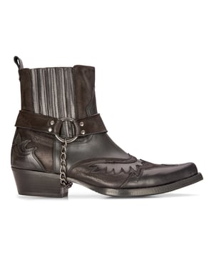 Añade un toque de estilo a cualquier outfit con estas botas vaqueras de piel con tacón sin cordones de Etor. Estas llamativas botas están hechas de piel de vacuno auténtica. Las botas incluyen una plantilla de piel para una comodidad durante todo el día y un tacón de goma de 2 pulgadas para una apariencia imponente. Combinadas con un par de jeans o pantalones de vestir, estas botas son el complemento perfecto para cualquier outfit. Hechas a mano con el mejor cuero para garantizar calidad, comodidad y estilo (¡NO las compares con imitaciones baratas de calidad inferior!)
