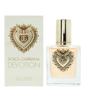 Devotion, lanzado en 2023, es una fragancia Amber Vanilla para mujeres de Dolce y Gabbana. Perfecta para el otoño y el invierno, esta fragancia se puede usar tanto de día como de noche y fue creada por Olivier Cresp. La nota de salida de esta fragancia es Limón Enmielado. Las notas medias de esta fragancia son Ron, Flor de Naranjo y Panacotta, con una nota de fondo de Vainilla.