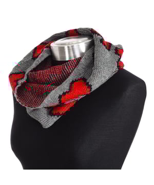 Cuello de punto Buff.
Calentador de cuello casual de punto.
Calentador de invierno para días y entornos fríos.
Diseño BUFF Lifestyle, protección y estilo.
Diseño: Disney.
 Medidas: 45 x 35 cm
 Composición: 100% Acrílico
 Cuidados:
Lavar a máximo 40º. 
No usar lejía.
Permite planchado a temperatura media.
Secar en horizontal.
No permite el uso de secadora.