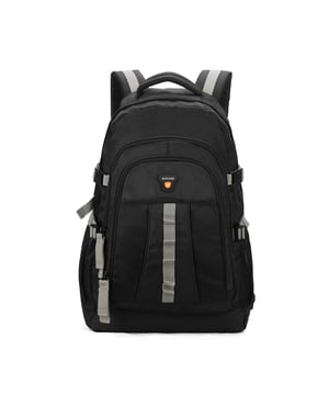 Unisex-Rucksack mit Reißverschluss. Multifunktionstaschen Innentaschen. Zwei vordere Außentaschen mit Reißverschluss und zwei offene Seiten. fehlender Schultergurt. fehlender Griff. Drei Innenfächer. RucksackUnisex-Außenmaterial, innen mit Polyester gefüttert. Maße: 37x22x59 cm. Modeprodukt