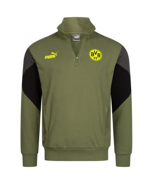 El jersey verde Puma BVB 09 Borussia Dortmund para hombre es una prenda elegante y cómoda que permite a los aficionados mostrar su apoyo a uno de los clubes de fútbol más queridos de Alemania, el Borussia Dortmund. Este jersey combina moda y afición, lo que lo convierte en un complemento versátil para el vestuario de cualquier seguidor del Borussia Dortmund. A continuación te detallamos sus principales características y ventajas:

 Mercancía oficial del Borussia Dortmund:  Este jersey es un producto con licencia oficial y muestra con orgullo el escudo del Borussia Dortmund y el logotipo de Puma. Ofrece a los aficionados una forma moderna de representar a su equipo fuera del campo.

 Material de alta calidad: Confeccionada con materiales suaves y cómodos, la sudadera está diseñada para mantenerte abrigado durante las épocas más frías sin dejar de ser transpirable y cómoda para el día a día.

 Diseño elegante: El suéter presenta un diseño moderno y elegante con cuello redondo y puños y dobladillo acanalados, proporcionando un aspecto clásico y elegante que se puede usar casualmente.

 Colores del equipo: La sudadera está diseñada con los icónicos colores negro y amarillo del Borussia Dortmund, lo que la hace reconocible al instante como una pieza de merchandising de los aficionados.

 Marca Puma: El logotipo de Puma aparece de forma destacada en la sudadera, lo que significa su calidad y autenticidad como producto oficial de Puma.

 Detalles sutiles del equipo: Aunque muestra con orgullo el escudo del Borussia Dortmund, la sudadera ofrece una forma más sutil y discreta de mostrar tu apoyo en comparación con las camisetas, por lo que es adecuada para diversas ocasiones.

 Uso versátil: El jersey es perfecto para salidas informales, días de partido o simplemente para descansar en casa. Su diseño versátil la convierte en una valiosa adición a tu colección de equipaciones de aficionado del Borussia Dortmund.