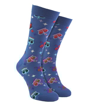 Happy Socks Crown Design Unisex SocksIntroducing the Happy Socks Crown Design Unisex Socks. Immerse your feet in the extraordinary comfort and striking style of these beautifully designed socks. Crafted with versatility in mind, to complement any footwear, these are a must-have for every wardrobe. Its predominant blue colour adds a touch of elegance.Happy Socks are meticulously designed to add vibrancy to your outfit, with comfort, sophistication, and season adaptability. They are woven from high quality cotton, and promise a perfect fit, tailored to everyone.The regal Crown design adds an element of timeless sophistication to your appearance. Simultaneously, the snug fabric provides lasting comfort. Additionally, the breathable cotton material aids in maintaining excellent foot hygiene, keeping your feet feeling fresh. Embrace the unique blend of comfort and style - the Happy Socks Crown Design - your premium choice for sockwear.Key Product Details- Unisex design- Crafted from high quality cotton- Elegant Crown design- Suitable for all seasons- Ideal for both casual and formal environments- One size caters to all