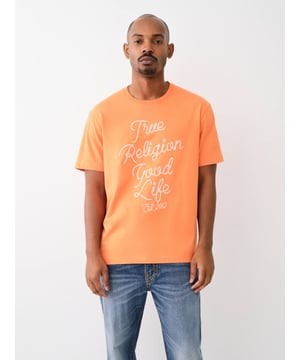 Crafted from soft cotton knit, the Embroidered Rope Logo Tee is the perfect T-shirt for the new season. Featuring a crew neck and short sleeves. Finished with a front rope embroidered “True Religion Good Life Est. 2002” text.
