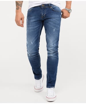 Modebewusste Herren finden bei Rock-Creek trendstarke Slim Fit Jeans, die mit ihrer figurbetonten Passform ein schlankes Bein zaubern. Die Hosen sitzen wie eine zweite Haut und bieten dank Ihres Elasthan-Anteils einen hervorragenden Tragekomfort und viel Bewegungsfreiheit. Noch dazu sehen die Herren Jeans sehr modern aus und können vielfältig kombiniert werden. Sie sind stilvolle Begleiter für das Büro, den Alltag oder die Freizeit und begeistern mit einer erstklassigen Verarbeitung.