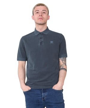 M&S Klassiek herenpoloshirt van puur katoen. - - . Houd er rekening mee dat dit een gloednieuw exemplaar is, maar dat de M&S-merktags zijn verwijderd om aan de voorwaarden te voldoen of dat ze zwart zijn geschreven. - - . Regular Fit-ontwerp met een slimme kraag en knoopsluiting. - - . Korte mouwen houden je koel en geborduurde details op de borst zorgen voor een merkaccent. - - . Bovendien is de stof kledinggeverfd voor een authentieke gewassen look.