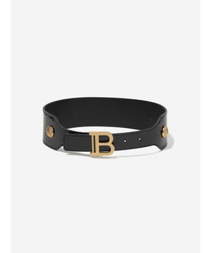Balmain explore new ways to reconceptualise everyday wear into refined, enigmatic fashion. This girls black leather belt is reflective of the French label's opulent attitude. Features gold lion buttons to symbolise strength, a 'B' embellished buckle and patent design.  Gold Lion Buttons  'B' Embellished Buckle   Patent Design  Made In ItalyBalmain : Girls Belts4Y: Size 1 65cm   6Y: Size 2 69cm  8Y: Size 3 75cm  10-12Y: Size 4 81cm  13-14Y: Size 5 87cm