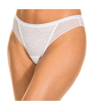 Magic Band Briefs Janira
 Brazilian effect.
 Elastic waistband, with fabric label detail and the brand's name embroidered on the side.
 Semi-transparent lace fabric throughout the design.
 Soft and adaptable fabric.
 Like and breathable fabric, does not leave marks.
 Inner lining.
 Seams seen in tone.
 Composition: 88% Polyamide, 12% Elastane
 Care:
Wash at a maximum temperature of 30º.
 - Do not use bleach.
 - Do not use dryer.
 - Do not iron.
 - Do not dry clean.