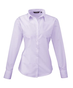 65% Polyester, 35% Katoen. Stof: Popeline. Ontwerp: Eenvoudig. Sluiting: Knoopsluiting. Halslijn: Collared. Manchet: Dubbele knoop. Mouwtype: Met lange mouwen. Hem: Afgerond. 2 rugpijlen. Duurzaamheid: Amfori, BCI goedgekeurd, REACH, Sedex, WRAP gecertificeerd. 6 VK: 31 in. 8 VK: 33 in. 10 VK: 35 in. 12 VK: 37 in. 14 VK: 39 in. 20 VK: 45 in. 22 VK: 47 in. 24 VK: 49 in. 26 VK: 51 in. 28 VK: 53 in. 18 VK: 43 in. 16 VK: 41 in. 30 VK: 55 in.
