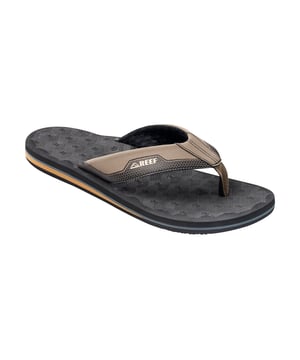 These super chill, water-friendly and lightweight sandals feature a soft, textured EVA footbed with an excellent geo design that offers great grip. Instantly comfortable straps feature a sophisticated dual color design. You will love The Ripper.
