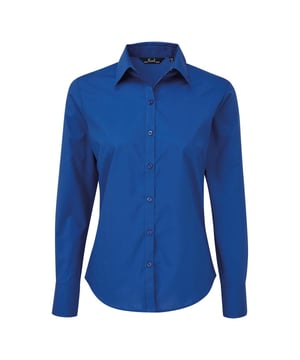 65% Polyester, 35% Baumwoll-Popelin. Design: Unifarben. Knopfverschluss. Abnäher an Rücken, Brustabnäher, Doppelte Falznähte, Pflegeleicht, Perlglanz-Knöpfe. Passform: Anliegend. GSM (Gramm pro Quadratmeter): 105. Nachhaltigkeit: Amfori-Freigabe, BSCI, REACH, Sedex, WRAP Zertifikat. Mit Kragen. Saum: Geschwungener Saum. Bündchen: Doppelknopf. Langärmlig.