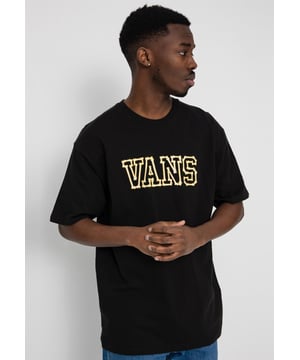 The Vans Bones T-Shirt is made from a heavier weight cotton and has a small screen printed graphic on the front and larger graphic across the back. Classic fit. Short sleeve crew neck T-shirt . Screen-printed graphic.