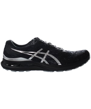 El zapato Gel-Kayano® 28 de la colección Platinum crea un paso estable que te mueve hacia una mentalidad equilibrada. Este diseño presenta una paleta de colores principalmente plateada acentuada con un acabado iridiscente en las rayas de ASICS y el mostrador del talón. Para mejorar la estabilidad y la capacidad de respuesta, agregamos FF Blast ™ amortiguando a la entresuela. Proporciona una sensación suave y de apoyo en cada paso. La nueva forma de tecnología Gel® del entrenador ofrece un paso suave, lo que le permite experimentar un aterrizaje más suave sin perder velocidad.