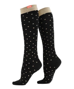 Energize your legs! Using integrally-knit graduated compression, these compression socks apply therapeutic pressure that starts at the ankle and gradually eases above. It’s this external pressure that energizes your legs and Reduces Swelling. These socks have a 30-40 mmHg compression level that is ideal for all-day, everyday wear, sitting or standing for long periods. High-quality premium cotton fibers and Spandex throughout the sock allow for sustained compression throughout the day. Alleviate achiness & heaviness by squeezing the legs from the bottom up, our legwear can help increase circulation of freshly oxygenated blood back to your legs. These are made for people with circulation problems and also ideal for flight travel, pregnancy, exercising, when sitting or standing for long periods of time and even during visits to hospital. These socks are specially designed to energise legs, reduce swelling, alleviate achiness & heaviness and to aid in muscular recovery. The specially designed fabric cotton blends and The 200-needle count gives supreme comfort and flexibility which contours leg and heel for superior fit. These socks are comfortable and breathable with graduated compression from ankle to calf with a contoured leg and heel for a great fit. The flexible toe pocket doesn’t squeeze the toes! They are also the extra wide style to fit comfortably around the wider legs and calves. Tested & Trusted: Based out of Missoula, Montana, VIM & VIGR is dedicated to creating products that provide you with everyday relief. VIM & VIGR graduated compression legwear was developed in partnership with vascular surgeons and vein clinics and all products are listed with the Food and Drug Administration (FDA). These compression socks are available in 4 colours and 3 sizes: Small/Medium, Medium/Large and Large/X-Large. They’re made out of 48% Cotton, 42% Nylon, 10% Spandex (Latex-free).