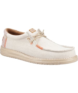 Ontworpen voor dagen op de steiger en het dek, Wally Coastline jute heeft een tweekleurig, geweven textiel bovenwerk dat voor 51% gerecycled is, voor comfortabele ondersteuning en een lichtgewicht gevoel.