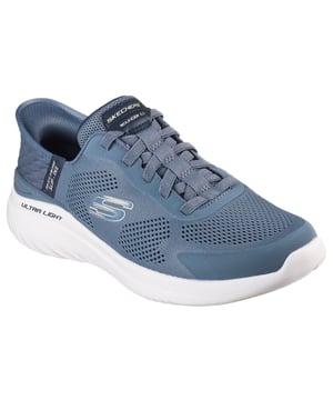 Slip in op flexibel en lichtgewicht comfort met de Hands Free Slip-ins van Skechers: Bounder 2.0 - Emerged. Ontworpen met onze exclusieve Heel Pillow, dit sportieve veganistische ontwerp heeft een gemanipuleerd mesh bovenwerk met een stretch-veter voorkant.