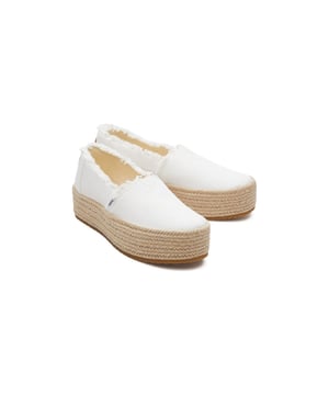 Use your platform. We have no doubt the Valencia will be put to good use - its all-day comfort comes from the OrthoLite insole and padded heel, while its effortless style comes from the espadrille platform and easy slip-on silhouette.
