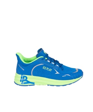 Atadas con cordones, estos zapatos proporcionan un ajuste perfecto al pie, lo que los hace extremadamente cómodos y estables para el uso diario.

La punta redonda da a los zapatos un aspecto clásico, que combina perfectamente tanto con estilos casuales como con estilismos más elegantes.

En la lengüeta, el logo de la marca está sutilmente grabado, lo que añade un carácter único a los zapatos y destaca su originalidad.

En los laterales, el nombre de la marca está cuidadosamente colocado, lo que constituye no solo un elemento decorativo, sino que también evidencia la alta calidad de fabricación y el cuidado por los detalles.

La suela, marcada con el logo, no solo es un elemento de estilo, sino que también proporciona una excelente adherencia y durabilidad, lo que hace que los zapatos sean adecuados para diversas condiciones.

Hechos de tela de alta calidad y cuero ecológico, los zapatos no solo son elegantes, sino también respetuosos con el medio ambiente, lo que los convierte en una excelente elección para consumidores conscientes.

Empaquetados en una caja de la marca, estos zapatos son una idea de regalo ideal que con seguridad encantará a cualquier aficionado a los accesorios modernos y funcionales.
