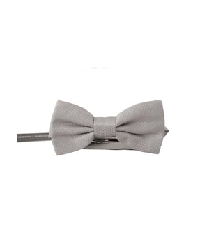 Pajarita 100% seda.
  Elegante color gris.
  Diseno atado.
  Correa para el cuello de longitud ajustable.
  Fabricado en Italia.
  Ancho: 6cm.