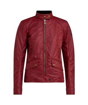 Ervaar het ultieme in veelzijdigheid en stijl met de Belstaff Racing Red Jacket. Deze jas biedt zowel warmte als een modieus ontwerp, waardoor je moeiteloos kunt overstappen van een casual look voor overdag naar een chique avondensemble. Blijf gezellig en zie er geweldig uit met dit must-have jack!, Materiaal: 65% polyester, 35% katoen, Voering: 100% polyamide, Motorjas met verwijderbare elleboog- en schoudervullingen. Beschermd door D3O. Millerain gewaxt katoen, ritssluiting, racerode jas, gewaxte jas, verstelbare mouwen