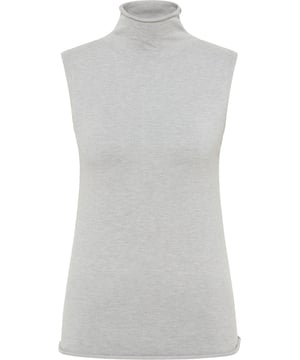 In minimalistischer Silhouette zeigt sich das klassische Stricktop von DreiMaster Klassik. Gefertigt aus einem weichen Viskosegemisch erhält die gerade, schmale Form durch den Stehkragen mit Rollkante einen modernen Twist. An warmen Sommertagen tragen wir es solo im Office ist es unter einem Blazer getragen ein stylishes Essential.  Pullunder