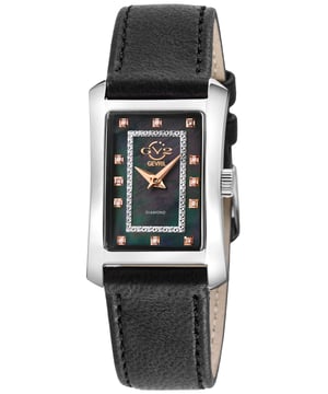Para la mujer trotamundos casualmente elegante, la Colección Luino de GV2 ofrece un compañero de viaje puntual que emana la esencia de una viajera mundial en una recarga de vacaciones. La cúspide de la influencia internacional y el gusto impecable, Luino tiene un toque relajado en un accesorio elegante. Limitado por Suiza, con impresionantes vistas al lago y un paseo arbolado exuberante, Luino es un destino del norte de Italia para aquellos que están informados. Inspirado por el pintoresco pueblo junto al lago, el Reloj de Diamantes Suizos Luino de GV2 cuenta con una caja de acero inoxidable rectangular de 29.5 mm que rodea una impresionante esfera de nácar. El anillo central de corte de diamante salpicado por 12 espléndidos diamantes aporta suavidad a la estructura, como los fines de semana suelen hacerlo. Para un toque adicional de personalización, Luino ofrece una pulsera de acero inoxidable con cierre desplegable o una auténtica correa de cuero italiano en colores vibrantes y sofisticados.

Reloj de Diamantes Suizos Luino GV2 14601 para Mujer
Reloj Suizo para Mujer de la Colección Luino de GV2
Caja rectangular de plata de 29,5 mm, esfera de nácar blanca
Anillo central de corte de diamante, 12 diamantes en la esfera
Corona de empuje/tirón
Correa de cuero italiano genuino hecho a mano en negro con hebilla de lengüeta
Cristal de zafiro curvo doble antirreflectante
Resistente al agua hasta 50 metros/ 5 ATM
Movimiento de cuarzo suizo Ronda 762.