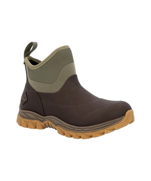 De Arctic Sport II Ankle is gemaakt van Muck's traditionele handgelegde rubber. Om het gewicht te verminderen en de flexibiliteit te vergroten, hebben we onze Muckskin technologie gebruikt. Deze technologie bestaat uit een bedrukte rubberen coating over neopreen die 100% waterdicht is.