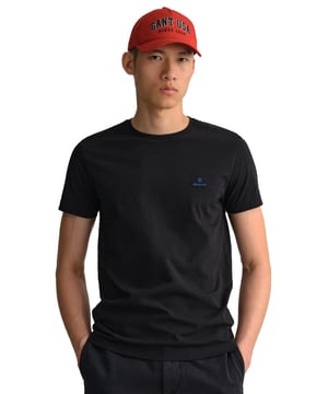 Gant Contrast Logo T-Shirt is a classic crew-neck tee with contrast color logo embroidery on the chest. Feature Short Sleeves and a Crew Neckline. Crafted With 100% Cotton, these Lightweight and breathable Regular Fit T-shirts are Machine Washable.