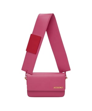 This Bag from Jacquemus is the perfect accessory for those who want to add a classic touch to their everyday look, Jacquemus Pink Bag, Clasp Closure, Made In Italy, 100% Leather, Plain Pink Bag, The Carniu Bag, Small Bag