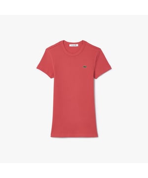 Dames Lacoste Slim Fit Ribbed Cotton T-shirt in roze.Lacoste elegantie nu in biologisch katoen. Update je basics met dit moderne T-shirt.- Slim fit - Ronde hals - Geborduurde krokodil - Geribde stof in biologisch katoen - 100% Katoen.  Machinewasbaar.- Ref: TF5538-ZV9