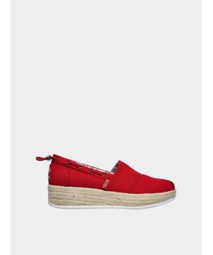 The women's SKECHERS BOBS Highlights 2.0 - Yacht Master (113075 RED) espadrilles in red with a soft insole and lining provide comfort throughout the day. Features: • Soft textile upper • Lace-up heel • Memory Foam sockliner for cushioning and shock absorption • Shock-absorbing midsole • Skechers®BOBS logo detail • Flexible rubber outsole for traction