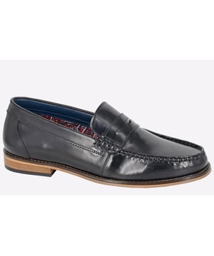 A wardrobe staple for the modern man, Roamers present these Dixfield loafers, presented in a classic slip-on silhouette with a hi-shine black leather upper for a sophisticated finish.- Hi-Shine Leather upper
- Slip on design
- Memory foam footbed
- Tunit Sole