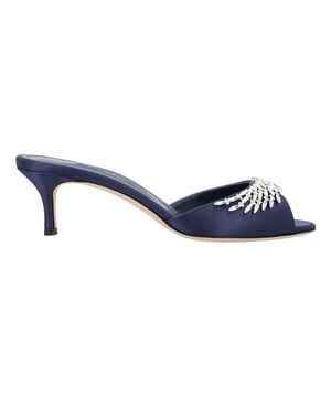 Heel measures approximately 50mm/ 2 inches
Green satin
Slip onMeasurments:  height: 500 mm