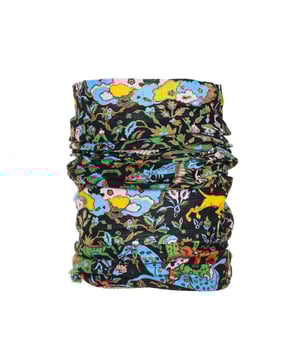 Der BUFF Multifunktionsschlauch neu erfunden: recycelte Materialien, Sonnenschutz, ultra-elastisch, nahtlos.
 Ultra-Stretch-Technologie: 4-Wege-Stretch-Passform.
 Umweltbewusstsein, BUFF-Design und fortschrittliche Technologie für Sport und Alltag.
 Maße: 24 x 51 cm.
 Zusammensetzung: 95% Polyester, 5% Elastan
 Pflege:
Reinigen Sie die Brille mit Wasser und Seife.
 - Verwenden Sie keine schmutzigen oder scheuernden Tücher, da diese die Eigenschaften der Filter verändern können.
 - Verwenden Sie nur Originalzubehör und -ersatzteile.