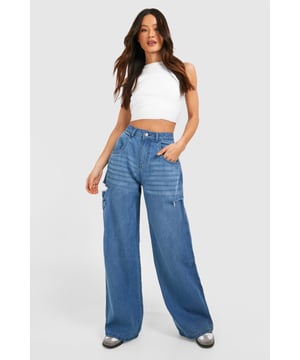 New season update has dropped: and it's tall jeans. Tailored to tall girls, a staple pair of jeans is essential, whether for a casual shopping outing or to dress up with a nice top and heels for a night out. Designed to fit 5'7 and over, these long leg jeans are made for casual everyday wear and are the lowkey clothing piece to make your outfit look fire. These jeans are longer line with more fabric in the leg and torso, fitting perfectly to your figure.Style: Wide Leg JeansDesign: WashedFabric: CottonLength: RegularModel's height: 178cm / 5'10"
