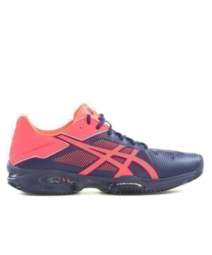 Zapatos Padel que se caracterizan por un gran agarre con la suela de espiga, pero además son ligeros y brindan una gran comodidad en cada pie.
También son un par de zapatos Padel diseñados para una jugadora de Padel que busca una transición rápida entre defensa y ataque.