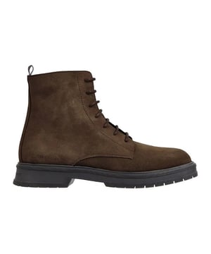 Zapatos Tommy Hilfiger para él. Los zapatos están hechos de cuero de alta calidad. El zapato tiene una plantilla de EVA, que proporciona una agradable amortiguación.  Marca: Tommy HilfigerNombre del modelo: Veteran SuedeCategoría: zapatos de hombreMateriales: cueroColor: marrón