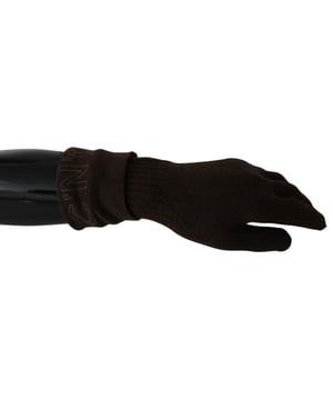 <ul>
  <li>Marca: CNC COSTUME NATIONAL</li>
  <li>Modelo: Guantes de punto</li>
  <li>Color: Marron</li>
  <li>Detalle del logotipo</li>
  <li>Hecho en Italia</li>
  <li>Material: 50% Lana 50% Acrilico</li>
  <li>Accesorio perfecto para trajes de invierno de mujer</li>
</ul>