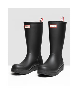 Een nieuwe, veelzijdige, lichtgewicht, kleurrijke en volledig waterdichte regenlaars. Handgemaakt uit 10 losse onderdelen, is deze nieuwe laars een vereenvoudiging van de Hunter Original design taal, met behoud van de meest iconische elementen van de klassieke Original Tall Boot. Perfect voor festivals, het heeft een treklipje bij de hiel voor een gemakkelijke instap.

Waterdicht
Handgemaakt van natuurlijk rubber
Lichtgewicht
Hunter Origineel merk