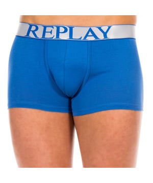 Stretchkatoenen boxer.
 Elastische rubberen tailleband, met de merknaam herhaaldelijk geborduurd.
 Comfortabele en ademende stof.
 Anatomische voorkant, met de mogelijkheid om vast te houden zonder te knellen.
 Merkopdruk op de onderkant.
 Naden in toon zichtbaar.
 Samenstelling: 93% Katoen, 7% Elastaan
 Onderhoud:
-Wassen op max. temperatuur. 40ºC.
 -Geen bleekmiddel gebruiken.
 -Ondersteunt chemisch reinigen.
 -Je kunt een droger gebruiken.
 -Strijken op max. temperatuur. 130ºC.