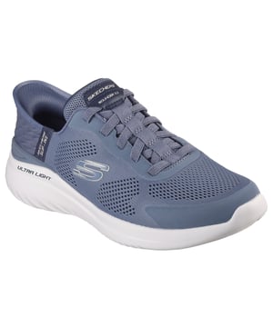 Bleiben Sie aktiv in flexiblen und leichten Komfort mit Skechers Bounder 2.0 Emerged. Dieser sportliche Stil verfügt über ein schlüpfriges Obermaterial aus Mesh und Synthetik mit einer gepolsterten Skechers Air-Cooled Memory Foam Einlegesohle.