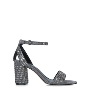 Carvela
