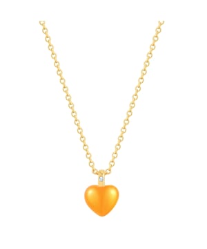 Give your outfit a charming sparkle with the chain from the Glanzstücken München brand. The fine anchor chain is made from the finest 925 sterling silver and refined with elegant 14 carat yellow gold plating, which gives it a warm, attractive shine. The eye-catcher of this piece of jewelry is the heart-shaped pendant, which is lovingly covered with enamel. A precisely set Lab Grown Diamond decorates the heart and provides a subtle but effective glitter effect. This piece is perfect for everyday wear or special occasions to add a delicate, romantic touch to your look.