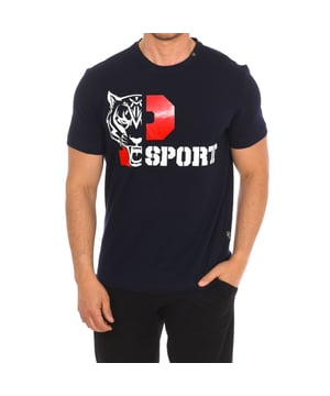 Plein Sport T-Shirt mit kurzen Ärmeln.
 Rundhalsausschnitt mit geripptem Abschluss.
 Markenprint auf der Vorderseite.
 Markendruck auf der Rückseite.
 Nähte im Farbton.
 Zusammensetzung: 100% Baumwolle
 Pflege:
Bei maximaler Temperatur von 30º waschen.
 Bei mittlerer Temperatur bügeln.
 Keinen Trockner verwenden.
 Kein Bleichmittel verwenden.
 Nicht chemisch reinigen.