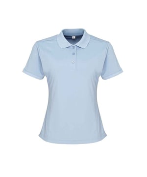 100% Polyester. Stof: Pique. Ontwerp: Eenvoudig. Halslijn: Gebreid, Geribd, Getapet, Omgeslagen Kraag. Manchet: Ribbel. Mouwtype: Korte mouwen. Hem: Tweelingnaaldsteek. Stoftechnologie: Coolchecker, Kleurvast, Vochtafvoerend, Sneldrogend. Placket met 3 knopen, Onderhoudsvriendelijk, Lange lengte, Paneel detail, Zelfkleurige knopen, Zijsplitten, Mouwen met dubbele naald. 155gsm. Duurzaamheid: REACH, Sedex, WRAP gecertificeerd.