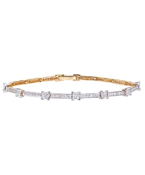 9K (375) witgoud: 6,1 gram; # Diamant: 1,5 ct