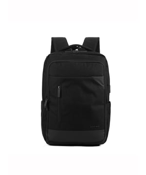 Mochila unisex. El cierre es con cremallera. Los bolsillos internos son uno abierto. En la parte delantera hay dos bolsillos externos con cremallera. Falta la correa para el hombro. El asa es de tela. Hay un compartimento interno. El material exterior es poliéster. Internamente está forrado en poliéster. Medidas: 30x11x43 cm. Producto de moda